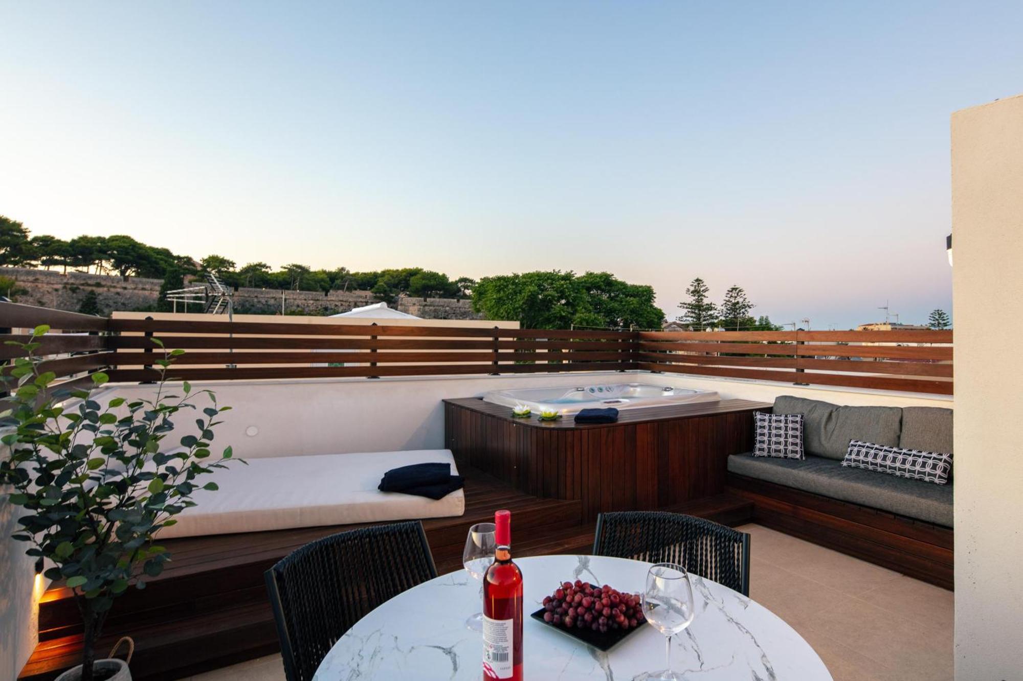 Le Bijou Luxury Suites Rethymno Eksteriør billede